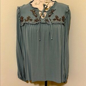 LC Lauren Conrad Blue Embroidered Top Large NWOT